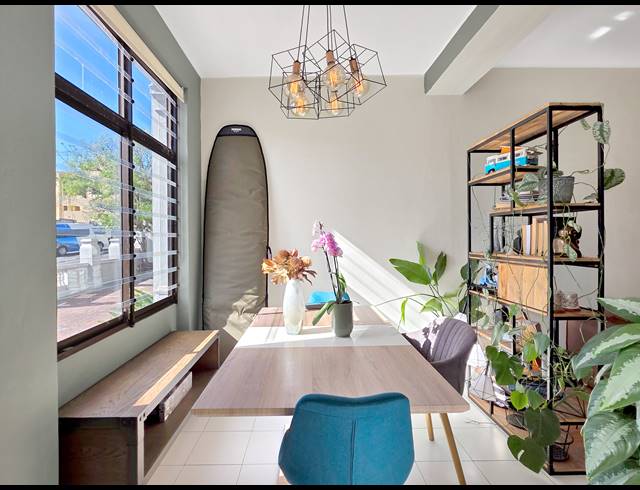 3 BEDROOM APARTMENT FOR SALE IN BANTRY BAY